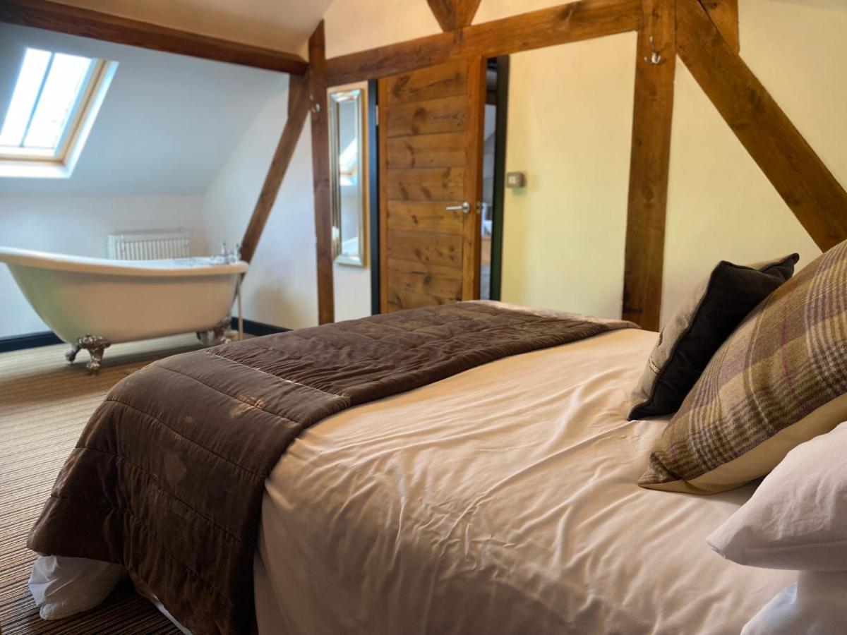 Betsey Trotwood. Historic Stylish 2-Bed Cottage. Blundeston Eksteriør bilde