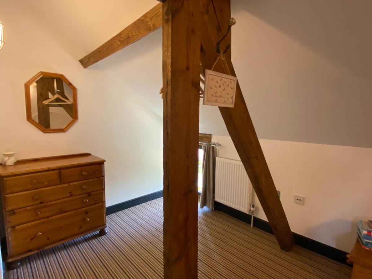 Betsey Trotwood. Historic Stylish 2-Bed Cottage. Blundeston Eksteriør bilde