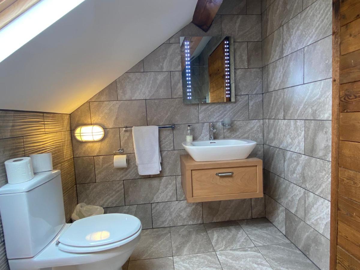 Betsey Trotwood. Historic Stylish 2-Bed Cottage. Blundeston Eksteriør bilde